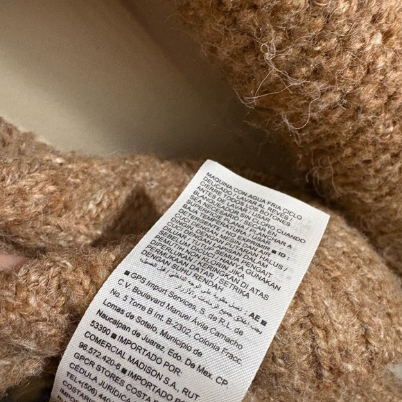 Old Navy Women's Tan Cable Knit Cardigan - Picture 5 of 5